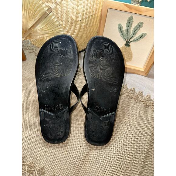Michael Kors MO round Silver Logo size 8M White Clearish Jelly Thong Sandals GUC - Picture 7 of 7